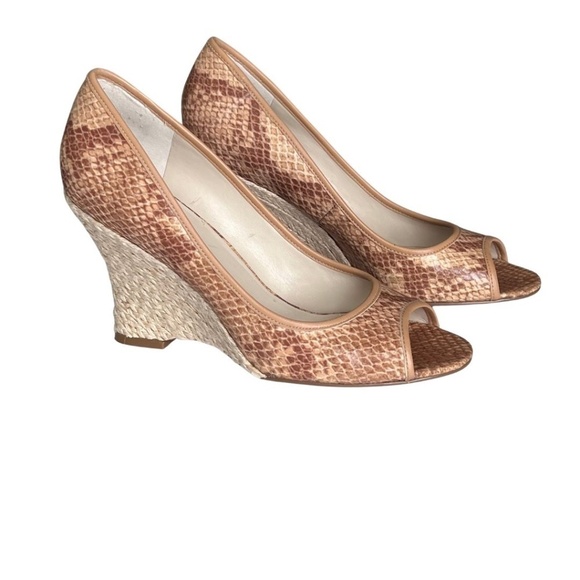 Nine West "Motocross" Peep Toe Tan Snakeskin Wedge Size 10 Includes Box - Picture 4 of 7